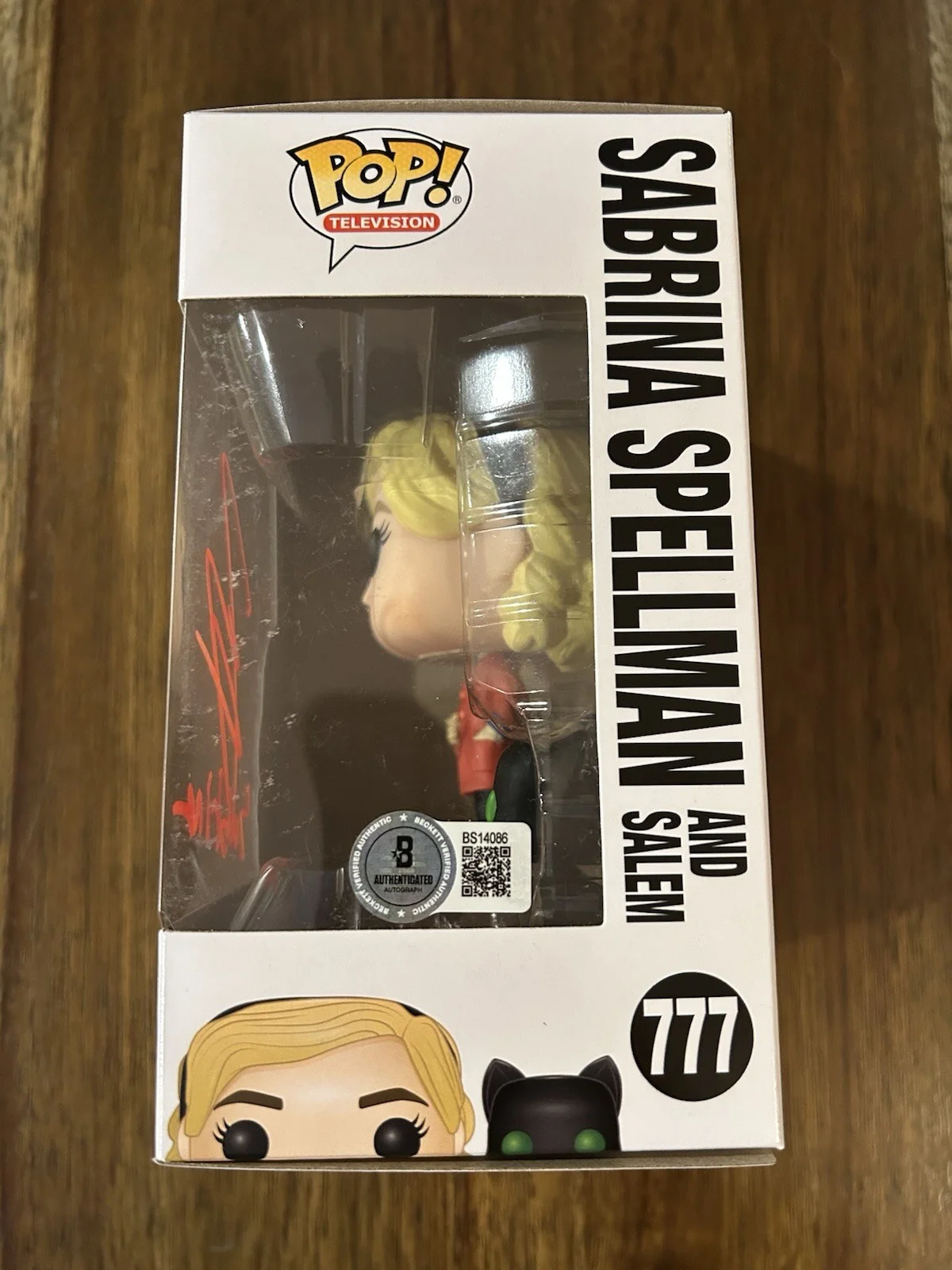 Kiernan Shipka — Kiernan Shipka ‘The Chilling Adventures Of Sabrina’ Signed Funko Pop Beckett, изображение 2