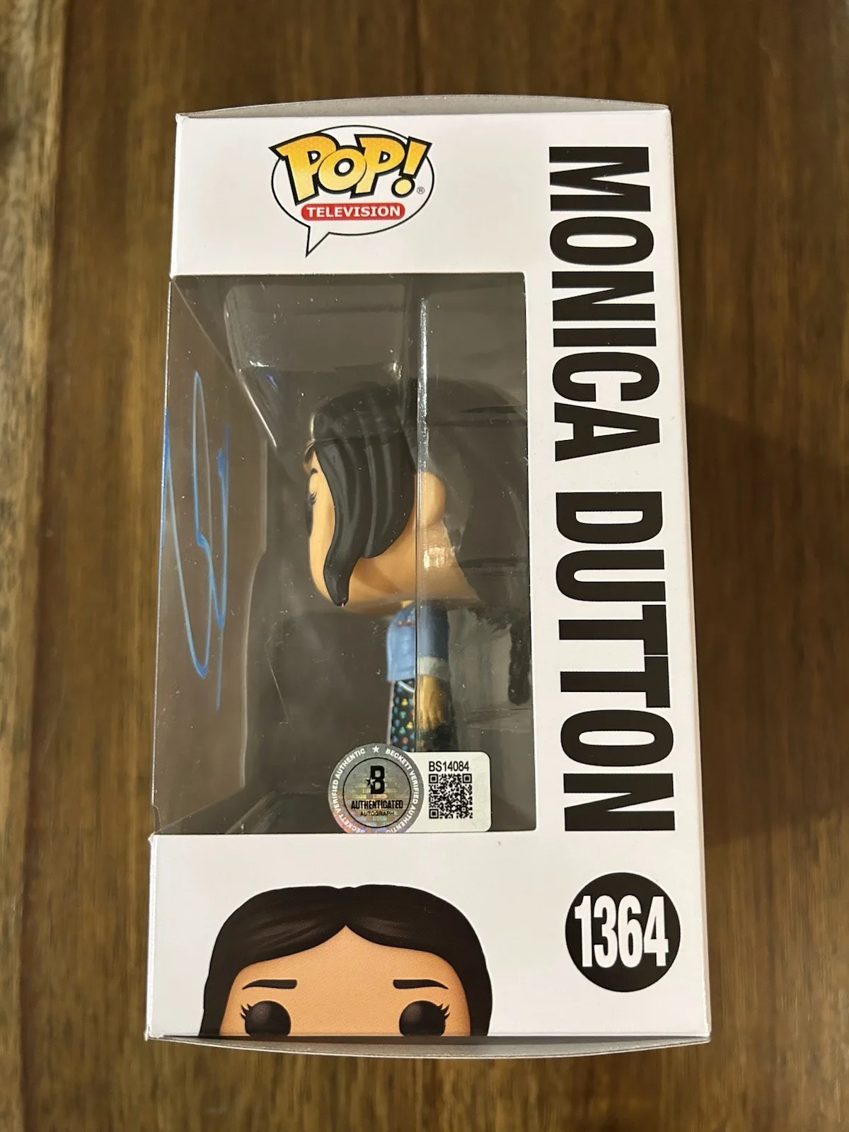 Kelsey Asbille ‘Yellowstone’ Signed Funko Pop #1364 ‘Monica Dutton’ Beckett, изображение 2