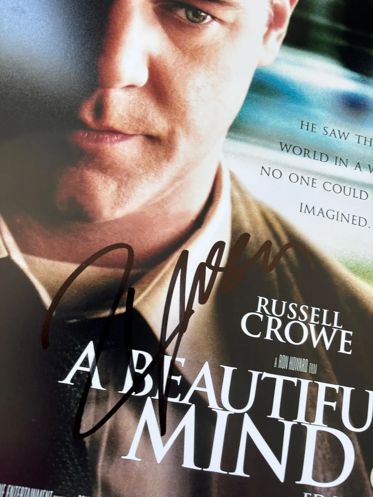 RUSSELL CROWE SIGNED A BEAUTIFUL MIND 12X18 MOVIE POSTER PHOTO GLADIATOR BAS, image 2