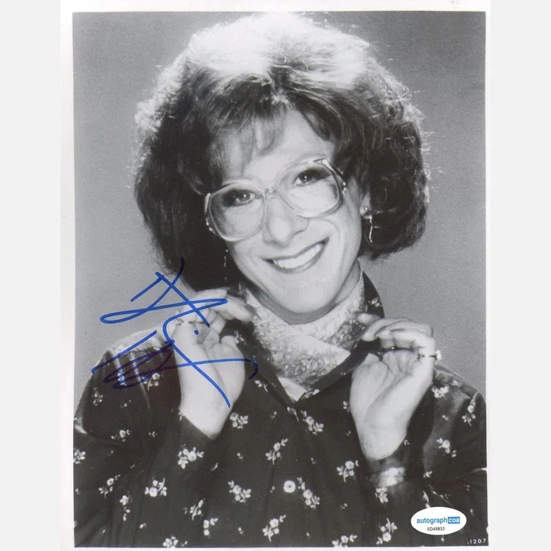 DUSTIN HOFFMAN autograph ACOA signed 8x10 photography Tootsie — DUSTIN HOFFMAN autograph ACOA signed 8x10 photography Tootsie