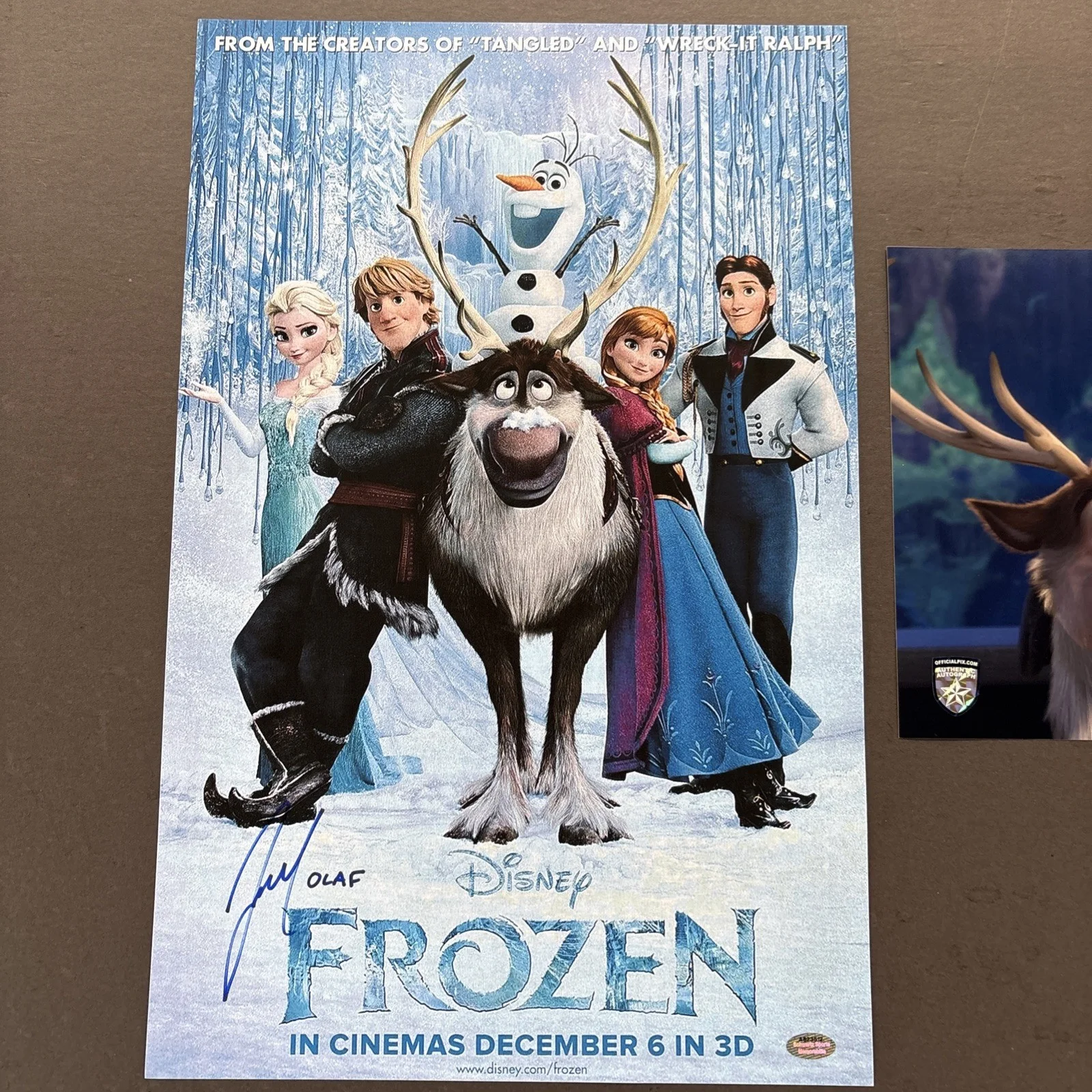Josh Gad, Jonathon Groff — Josh Gad Signed 11X17 Movie Poster and Jonathan Groff Signed 8X10 Photo-FROZEN, изображение 3