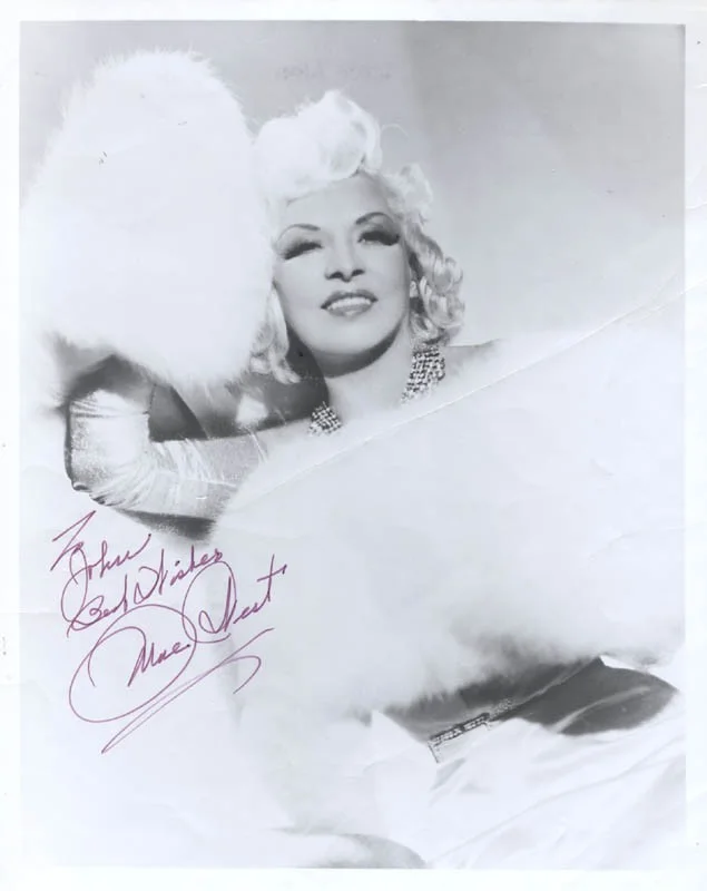 Mae West — MAE WEST - AUTOGRAPHED INSCRIBED PHOTOGRAPH
