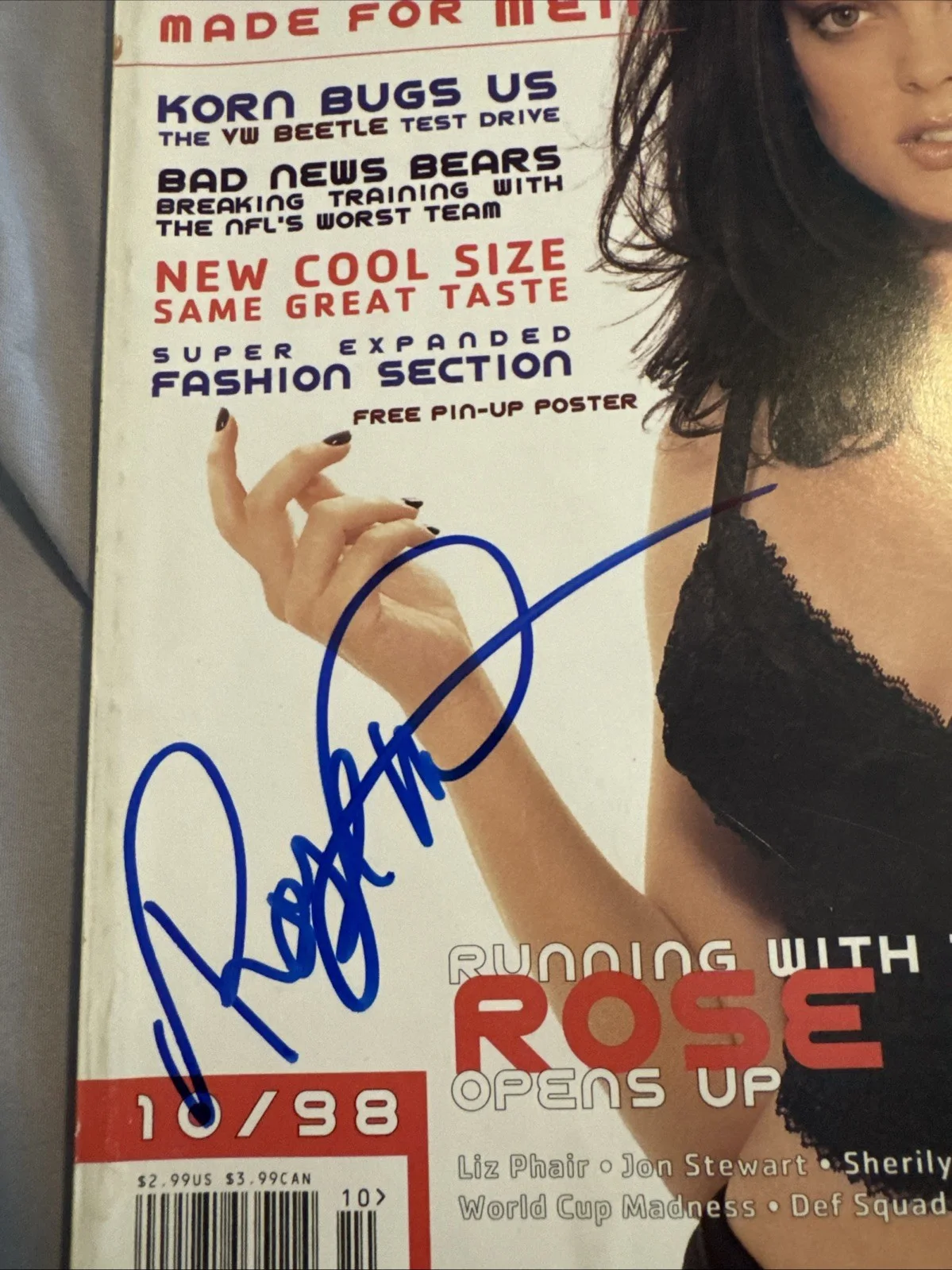 Rose McGowan — Rose McGowan Authentic Signed Bikini Magazine Cover April 2000 Charmed Tarantino, изображение 2