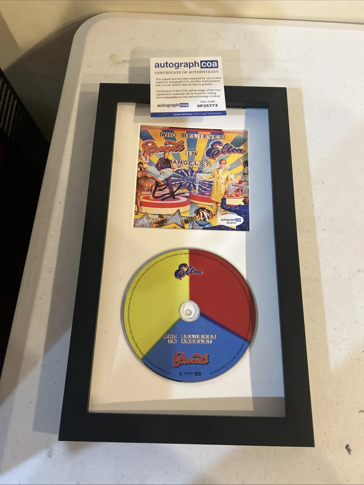 ELTON JOHN SIGNED AUTOGRAPH FRAMED CD DISPLAY ACOA WHO BELIEVES IN ANGELS, image 2
