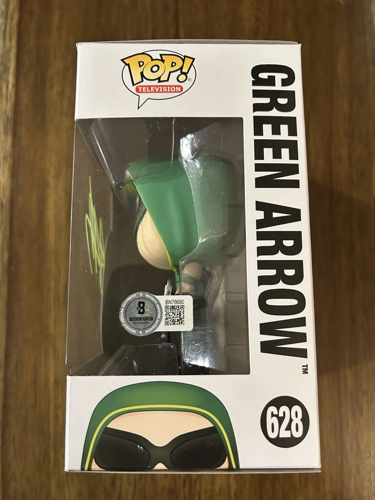 Justin Hartley — Justin Hartley ‘Smallville’ Signed Funko Pop ‘Green Arrow’ Beckett Certified, изображение 2