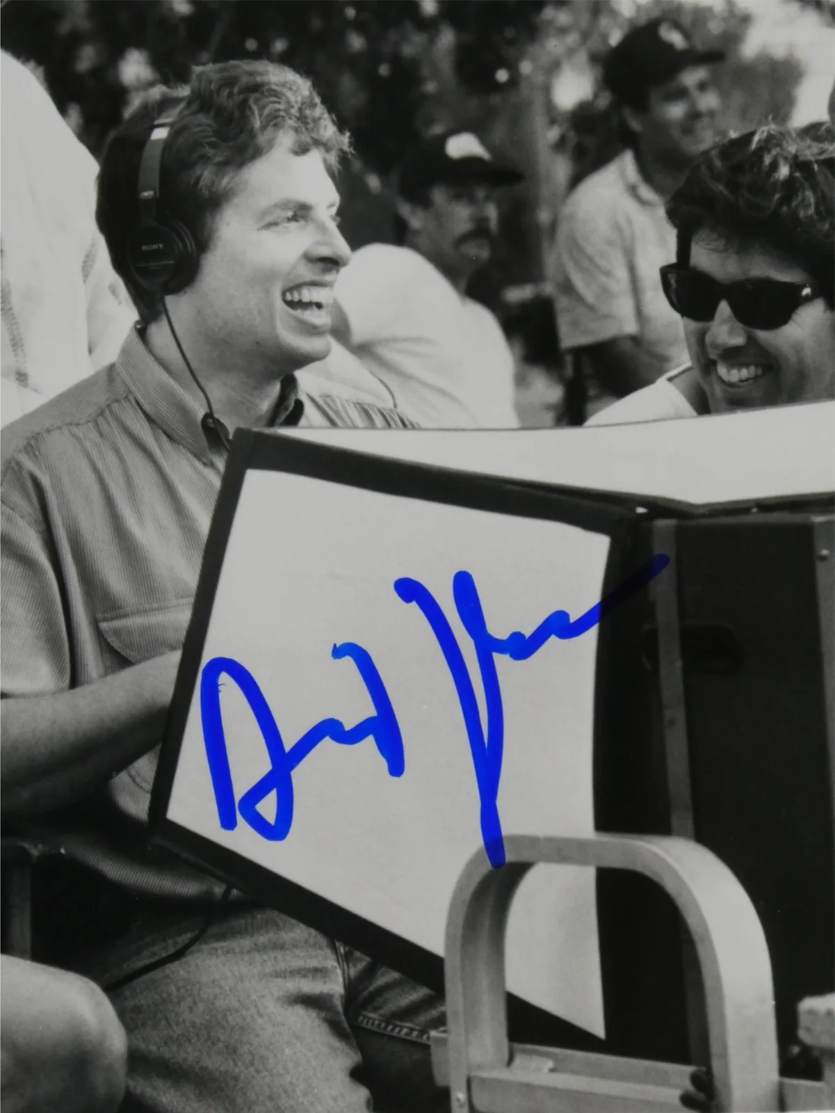 Robert Bob Weiss — Robert Bob Weiss David Zucker Robert LoCash Signed 8x10 Photo Naked Gun 33 1/3, изображение 3