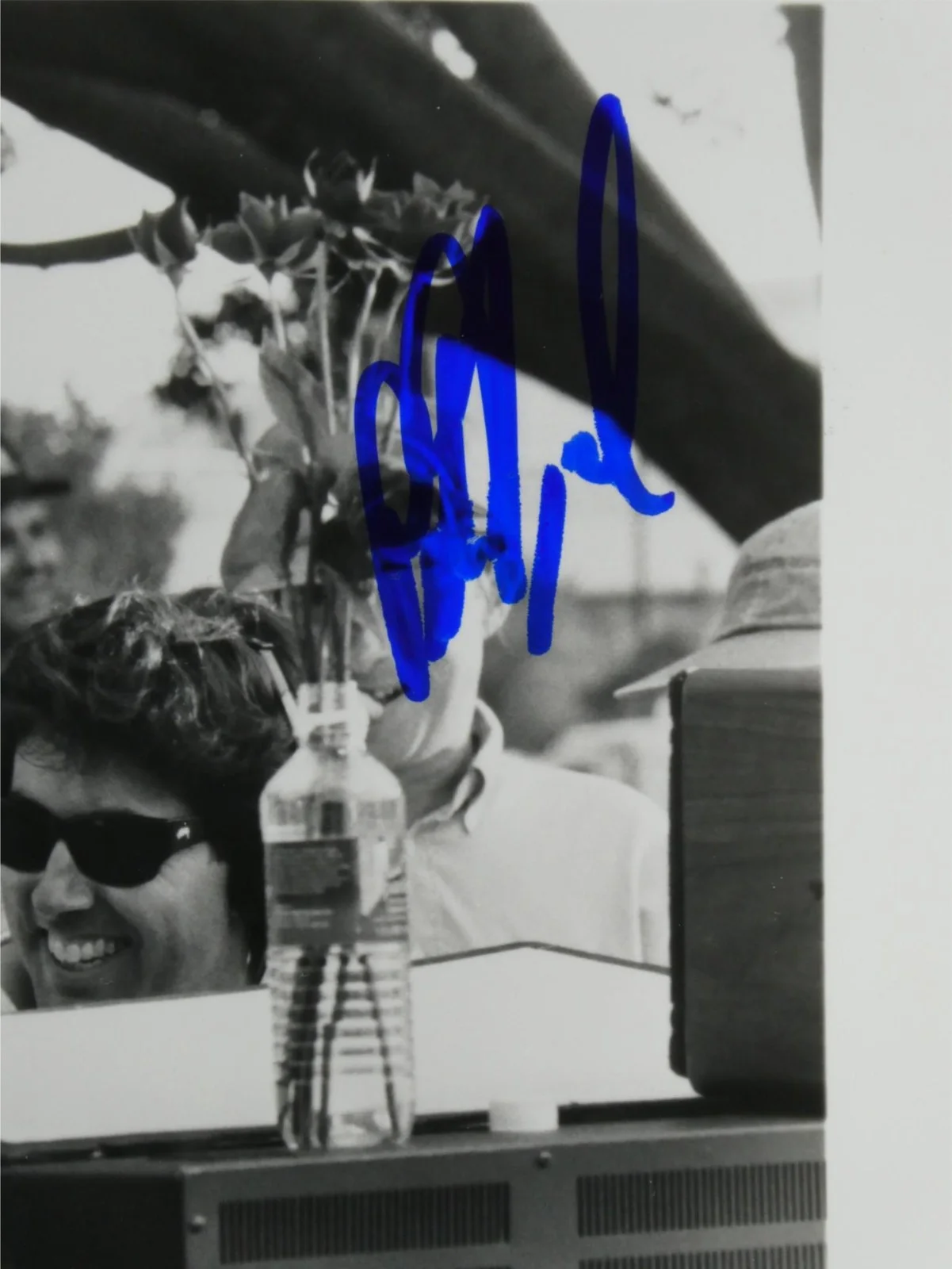 Robert Bob Weiss — Robert Bob Weiss David Zucker Robert LoCash Signed 8x10 Photo Naked Gun 33 1/3, изображение 4
