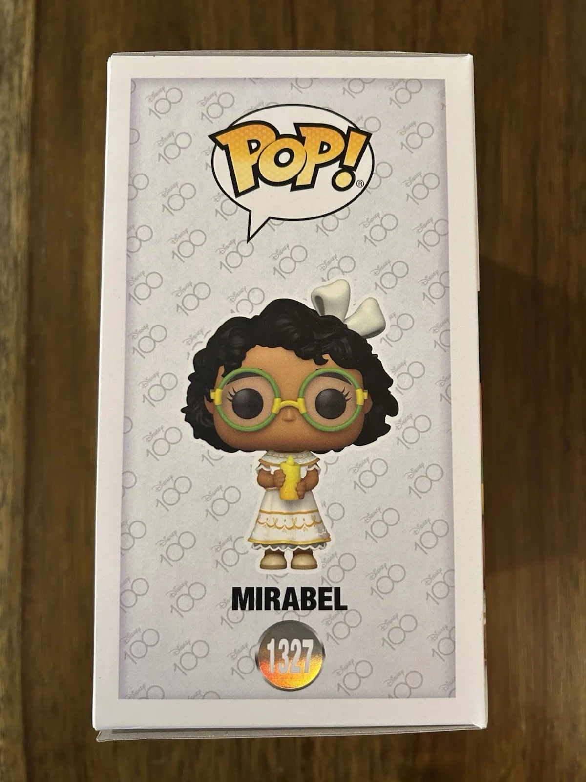 Stephanie Beatriz — Stephanie Beatriz ‘Encanto’ Signed ‘Mirabel’ Funko Pop Disney Beckett, изображение 4
