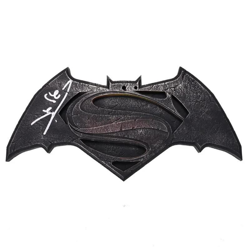 Gal Gadot — Gal Gadot Autographed DC Batman vs Superman Wonder Woman 13" Statue, изображение 3