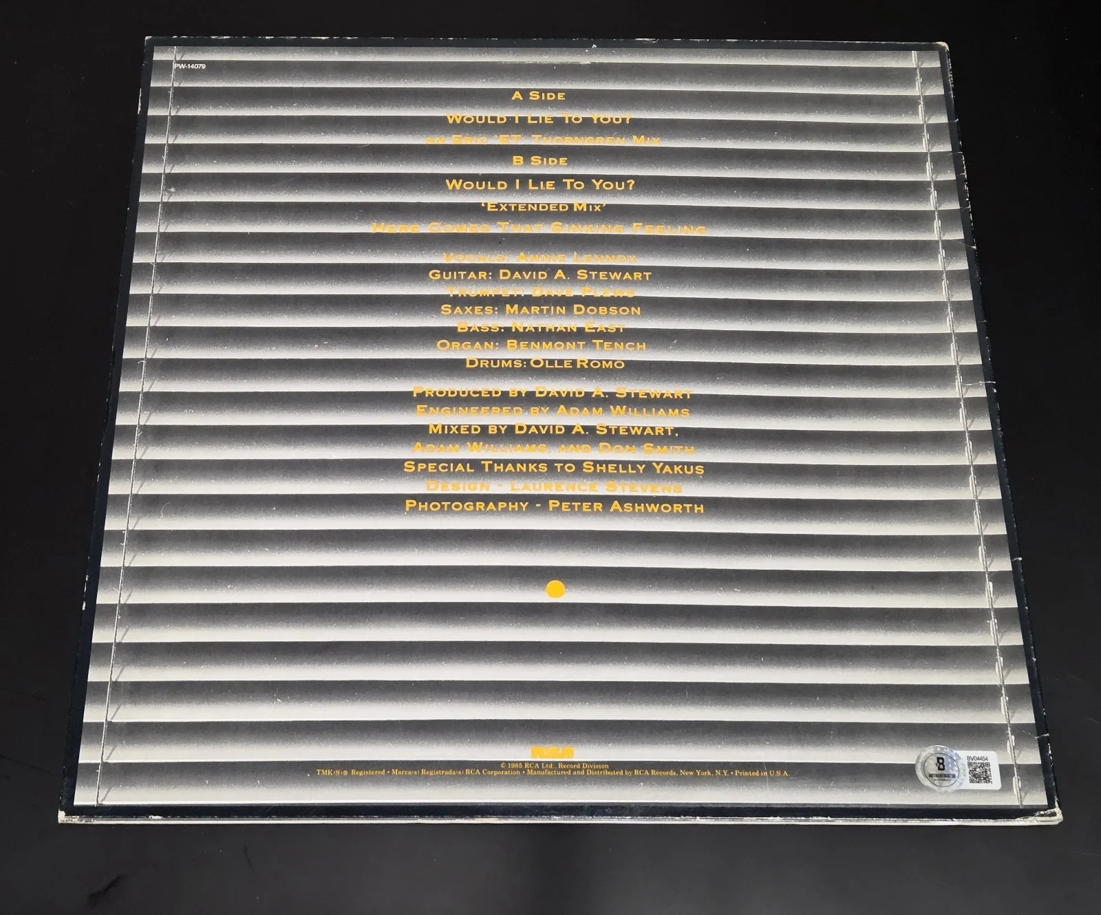 EURYTHMICS ANNIE LENNOX signed WOULD I LIE TO YOU VINYL LP EP RECORD BECKETT BAS, image 3