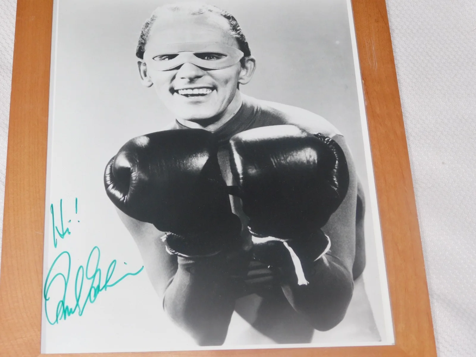 FRANK GORSHIN — Frank Gorshin The Riddler Original Autographed 8X10 Photo BATMAN W/ FRAME, image 3