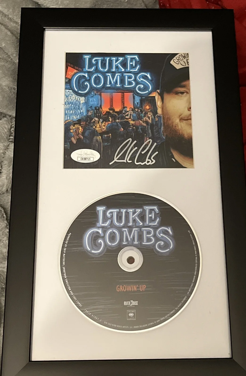 LUKE COMBS GETTIN OLD SIGNED AUTOGRAPH FRAMED CD DISPLAY JSA COA COUNTRY RARE, image 5