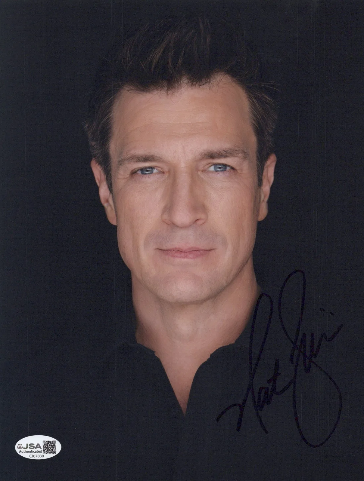 NATHAN FILLION — NATHAN FILLION Authentic Hand-Signed "THE ROOKIE" 8x10 Photo (JSA COA)