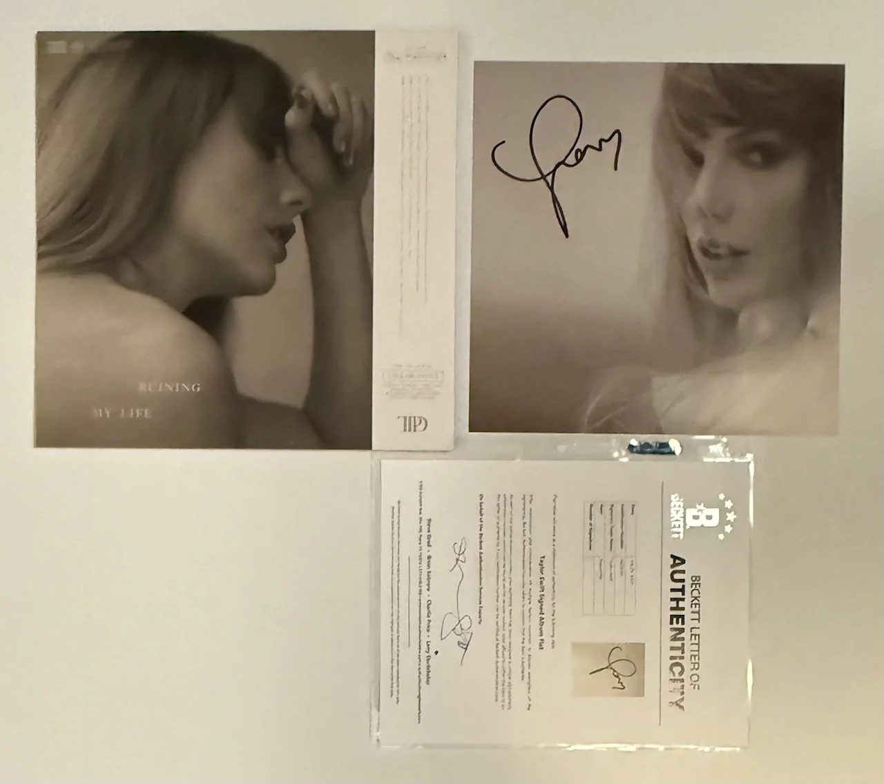 Taylor Swift Signed POETS Album vinyl Photo Insert autograph Beckett BAS COA, image 3