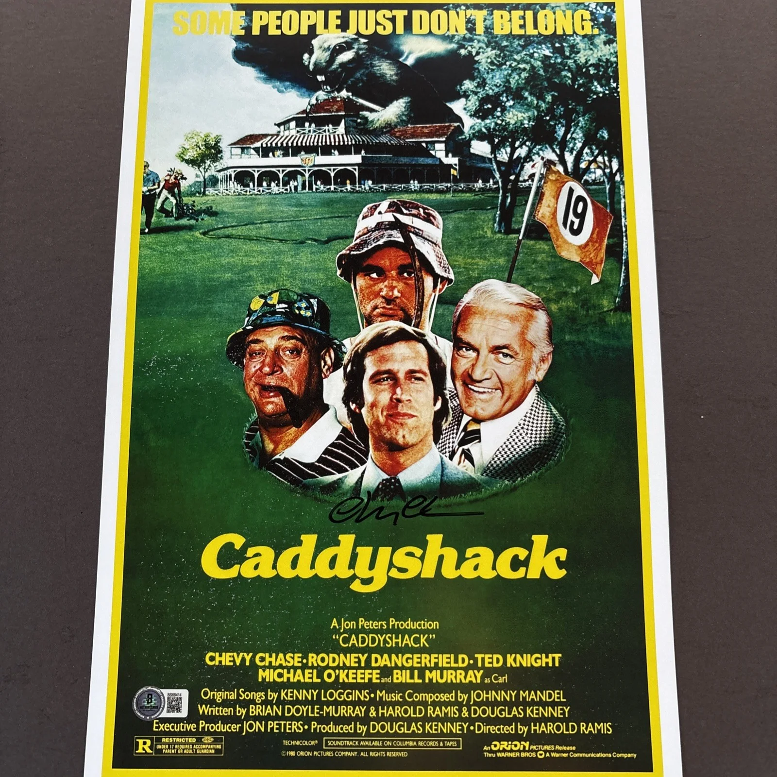 Chevy Chase — Chevy Chase Autographed 11X17 Caddyshack Movie Poster - Beckett Hologram, изображение 2
