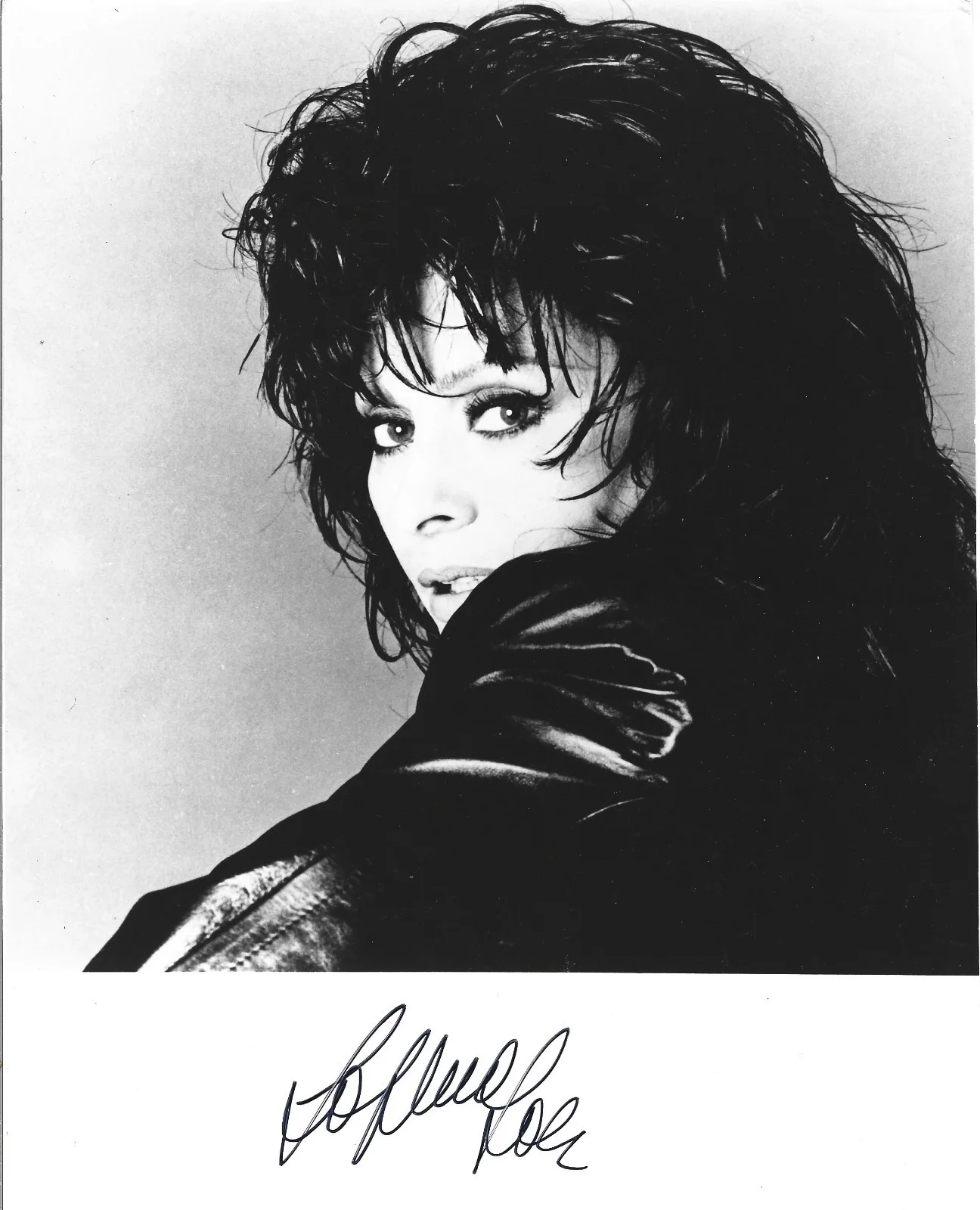 Sophia Loren — Sophia Loren REAL hand SIGNED 1985 Promo Photo COA Autographed