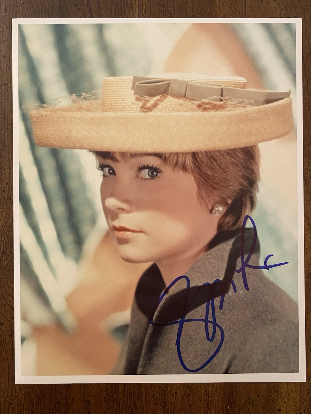 Shirley MacLaine — Shirley MacLaine Signed Autographed Photo With COA The Apartment Irma La Douce