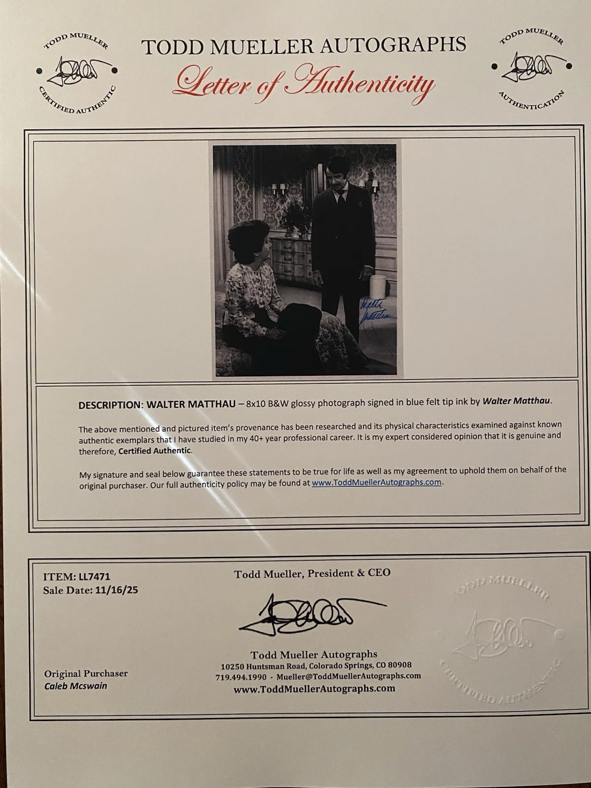 Walter Matthau — Walter Matthau Signed Autographed Photo With COA Charade The Odd Couple Plaza St, image 4