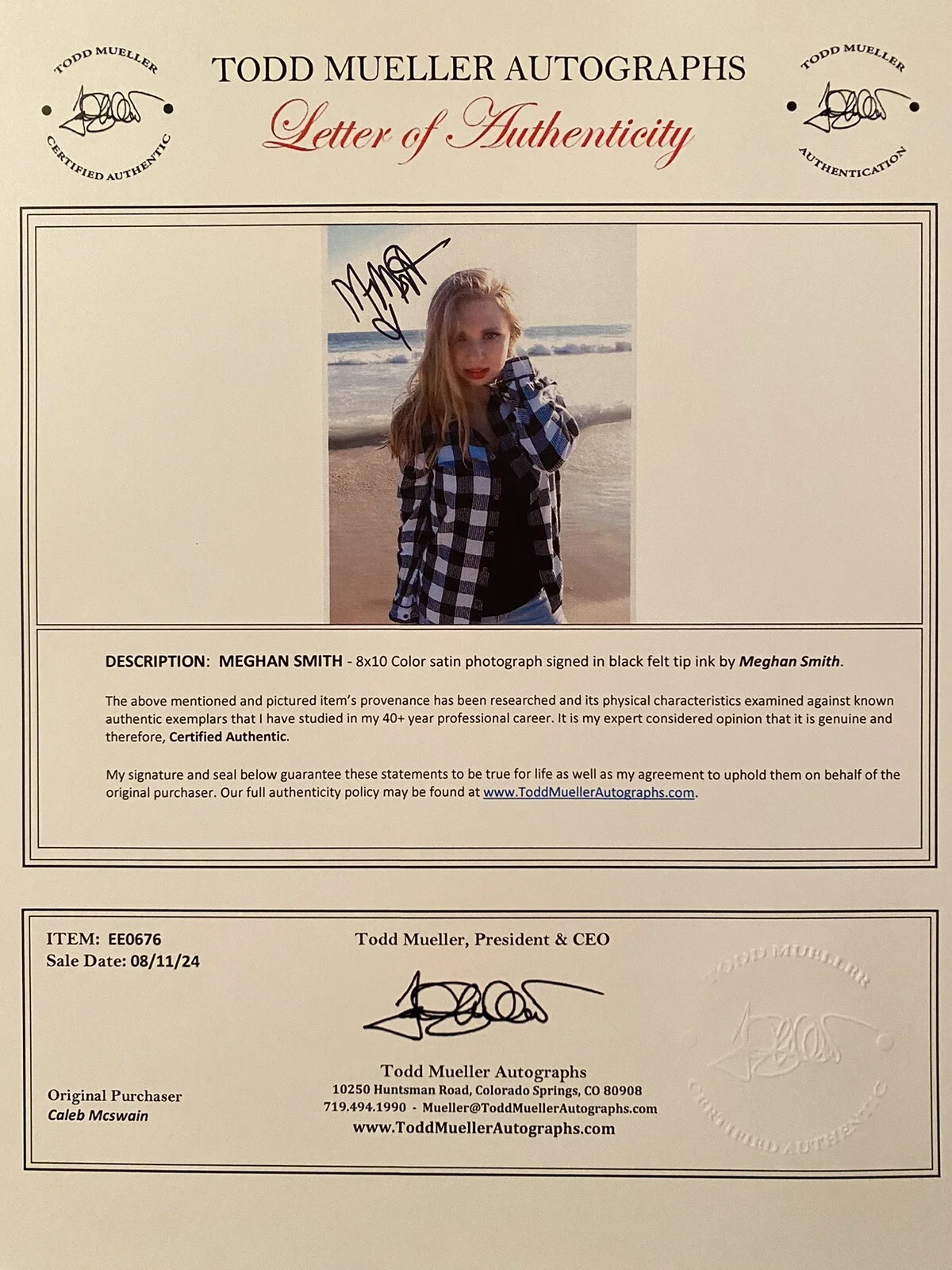 Meghan Smith — Meghan Smith Signed Autographed Photo With COA The Clown Statue, изображение 3