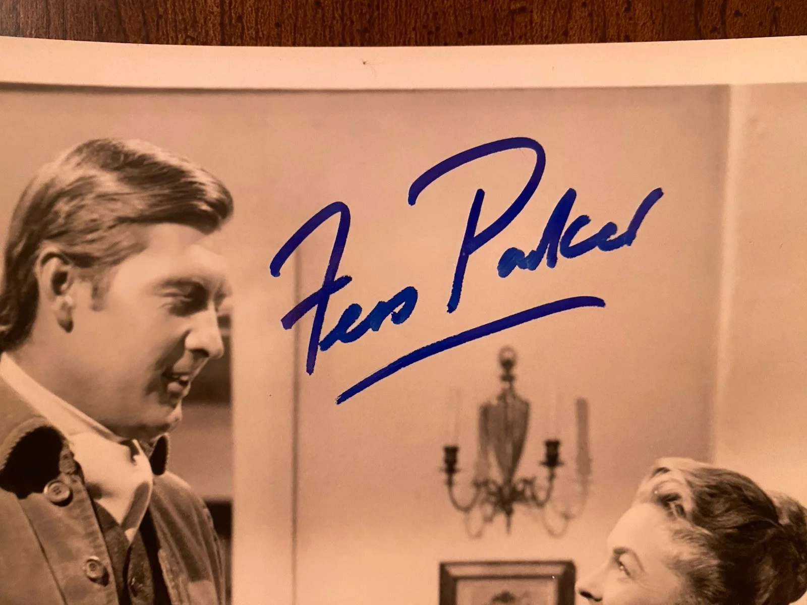 Fess Parker — Fess Parker Signed Autographed Vintage Photo With COA The Light In The Forest, image 2