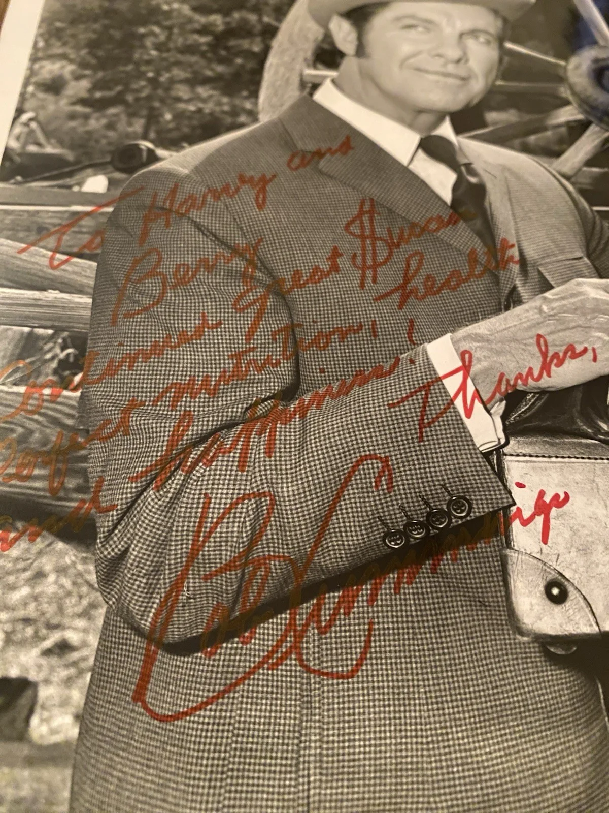 Robert Cummings, Bob Cummings — Robert Bob Cummings Signed Autographed Photo With COA Stagecoach 1966 Saboteur, изображение 3