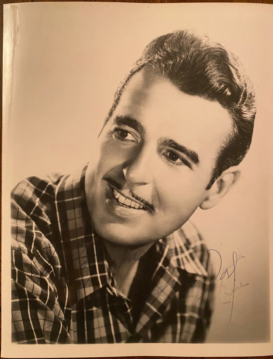 Tennessee Ernie Ford — Tennessee Ernie Ford Signed Autographed Photo With COA I Love Lucy Hee Haw Show