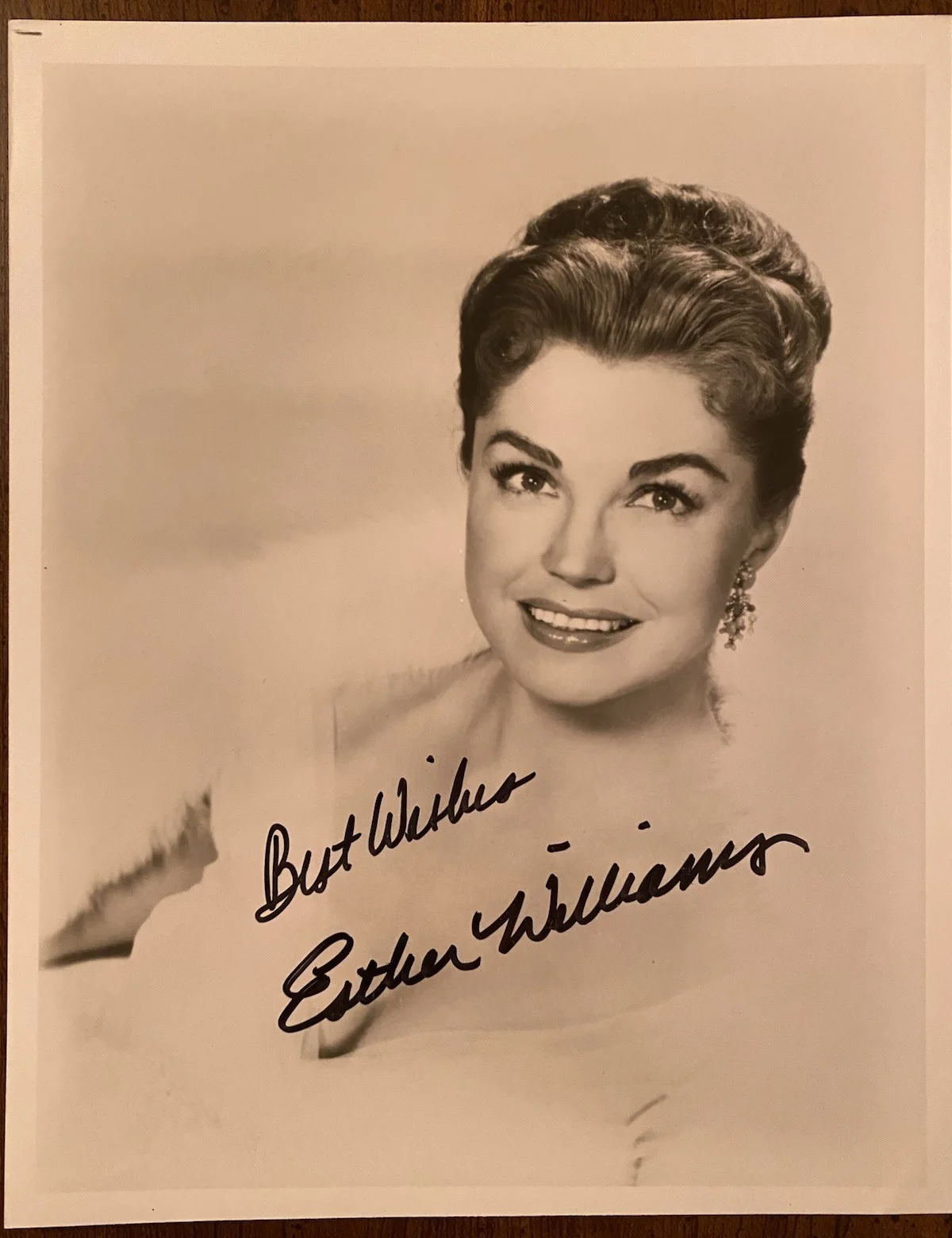 Esther Williams — Esther Williams Signed Autographed Photo With COA Skirts Ahoy Bathing Beauty