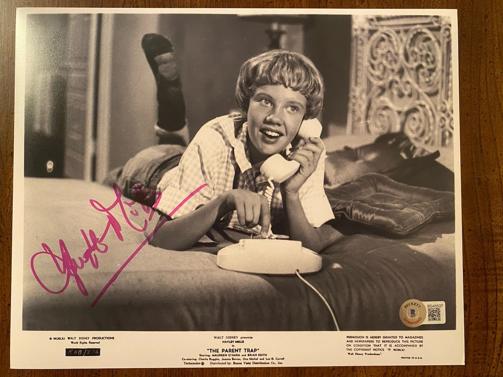 Hayley Mills — Hayley Mills Signed Autographed Photo The Parent Trap Beckett BAS