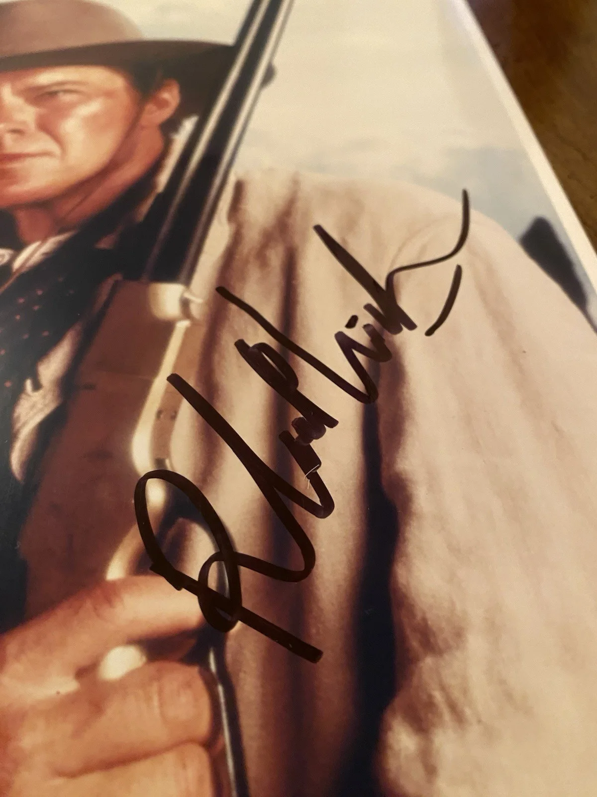 Robert Urich — Robert Urich Signed Autographed Photo With COA Lonesome Dove The Lazarus Man, image 3