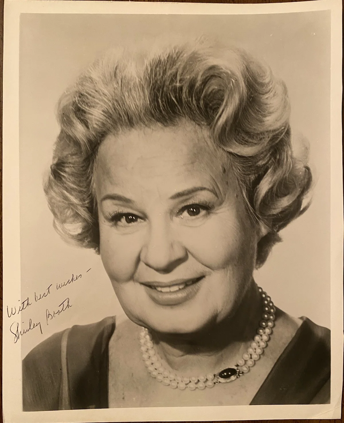 Shirley Booth — Shirley Booth Signed Autographed Photo With COA Hazel Year Without A Santa Claus