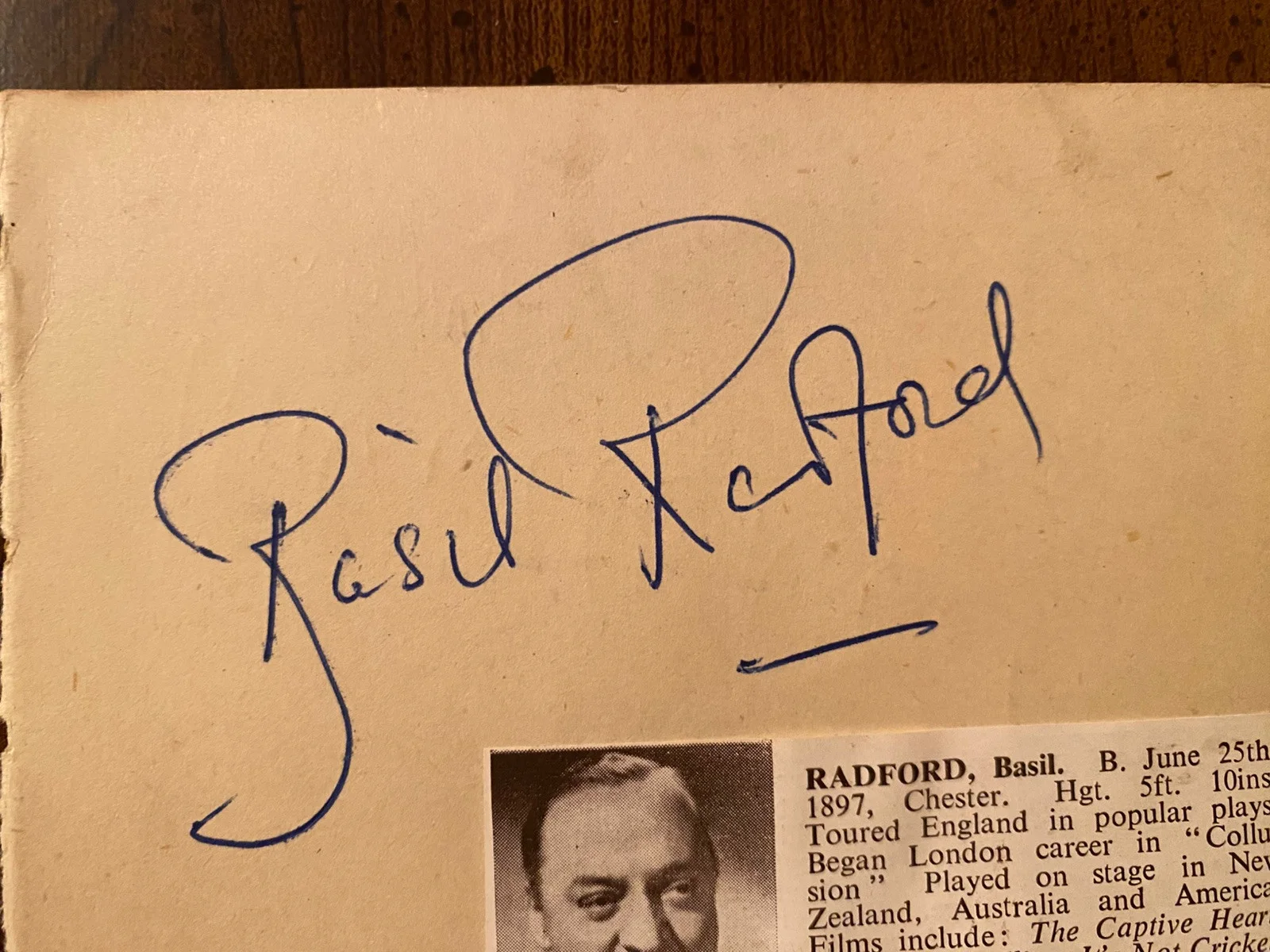 Basil Radford — Basil Radford Signed Autographed Page w COA The Lady Vanishes Jamaica Inn RARE, изображение 2