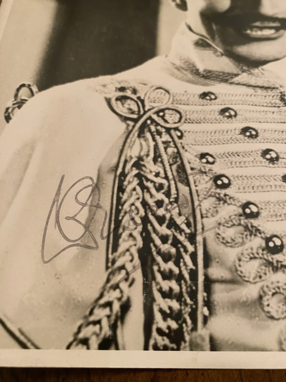 Laurence Olivier — Laurence Olivier Signed Autographed Photo With COA Hamlet Spartacus Rebecca Etc, image 3