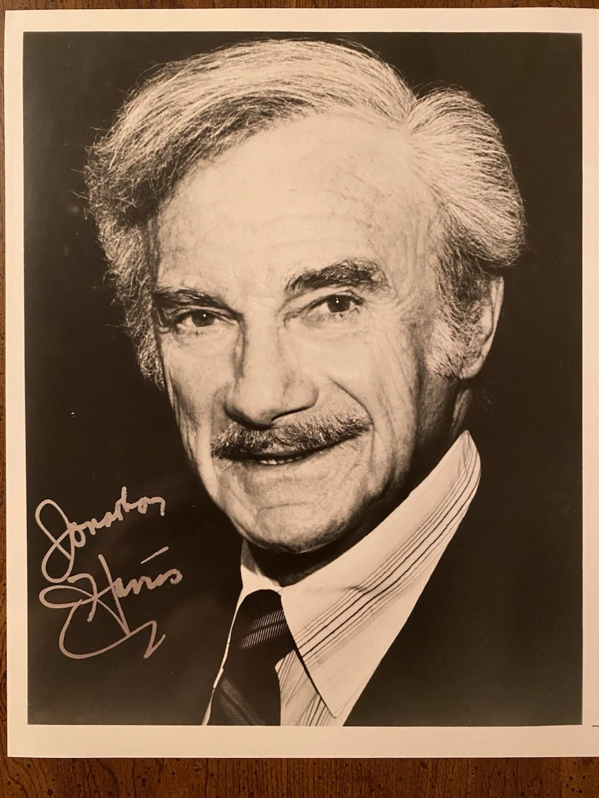 Jonathan Harris — Jonathan Harris Signed Autographed Photo w COA Lost In Space The Twilight Zone