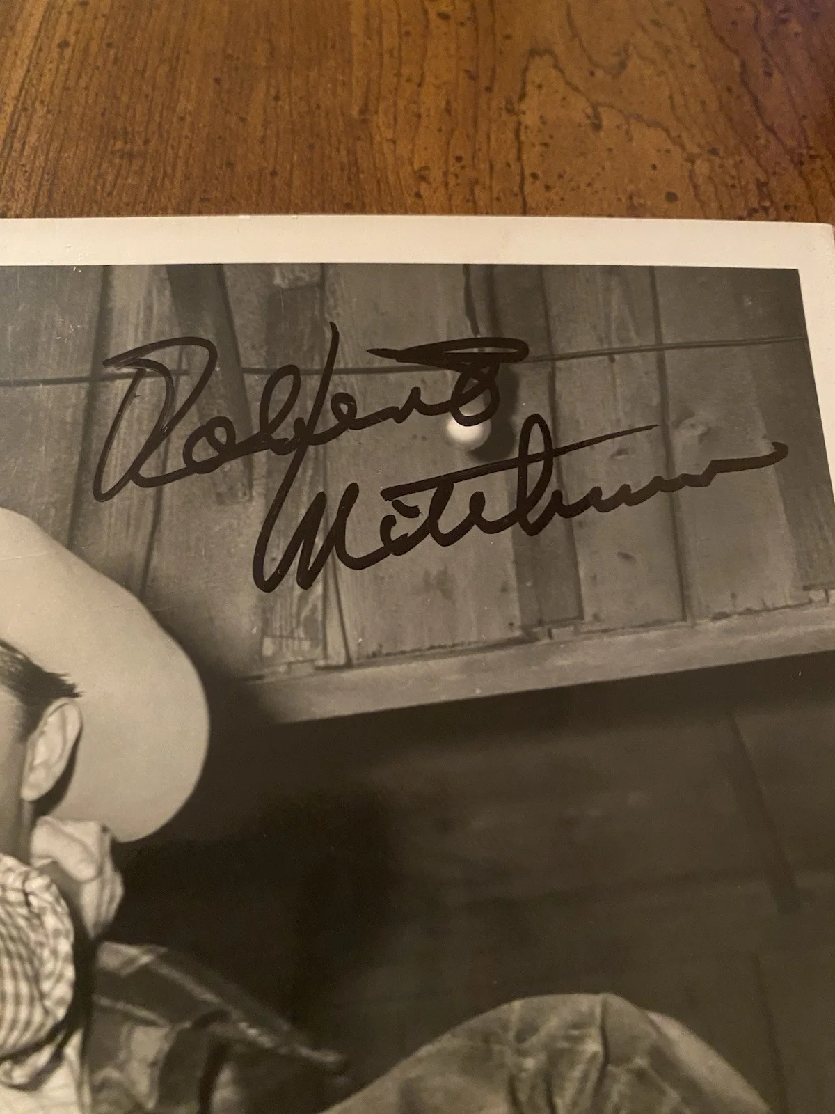 Robert Mitchum — Robert Mitchum Signed Autographed Photo w COA El Dorado Cape Fear The Way West, изображение 3