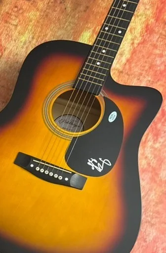 PSA Heart Like a Truck Star * LAINEY WILSON * Signed 41" Acoustic Guitar COA, image 4