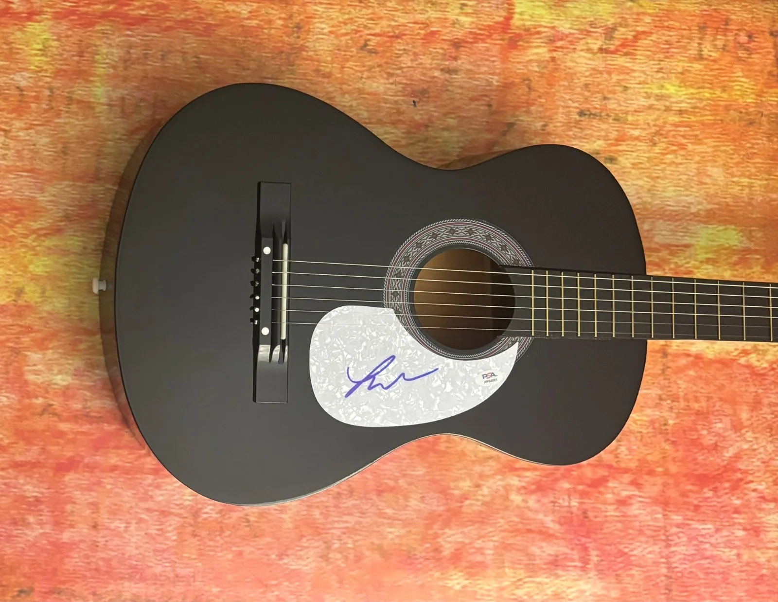PSA 4 Non Blondes Star * LINDA PERRY * Signed Acoustic Guitar PROOF COA, изображение 5