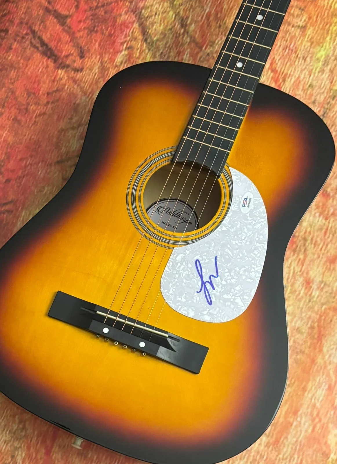 PSA 4 Non Blondes Star * LINDA PERRY * Signed Acoustic Guitar PROOF COA, изображение 4