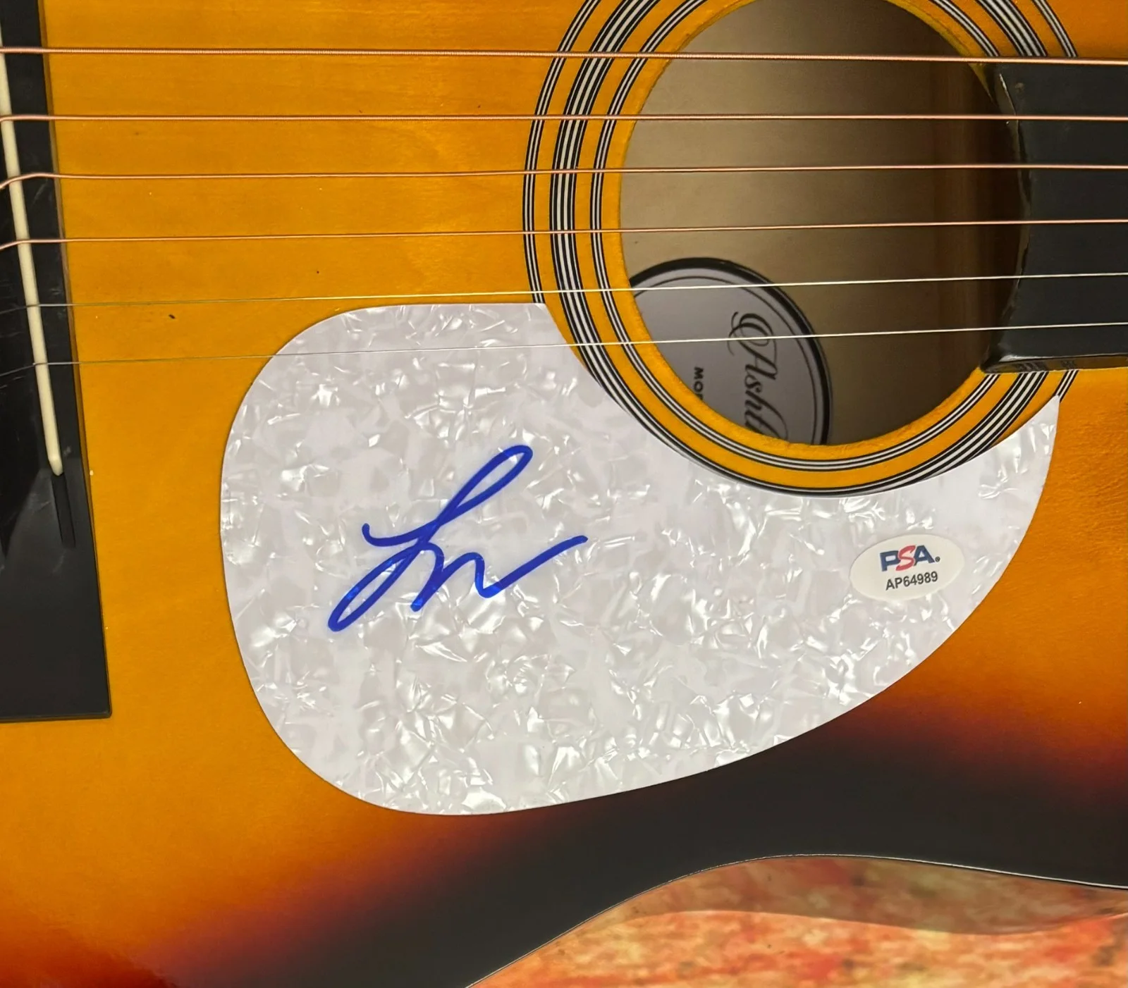 PSA 4 Non Blondes Star * LINDA PERRY * Signed Acoustic Guitar PROOF COA, изображение 5