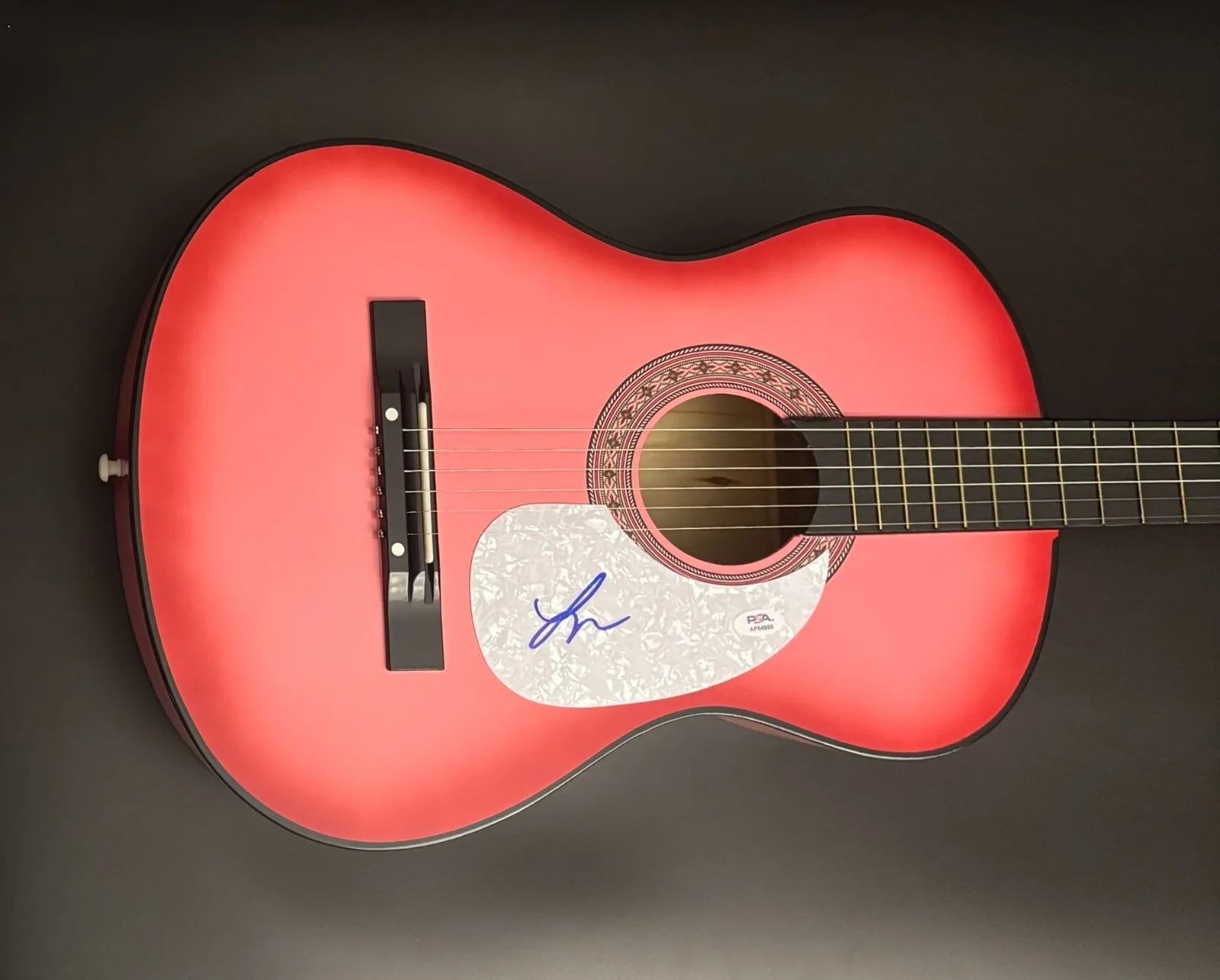 PSA 4 Non Blondes Star * LINDA PERRY * Signed Acoustic Guitar PROOF COA, изображение 2