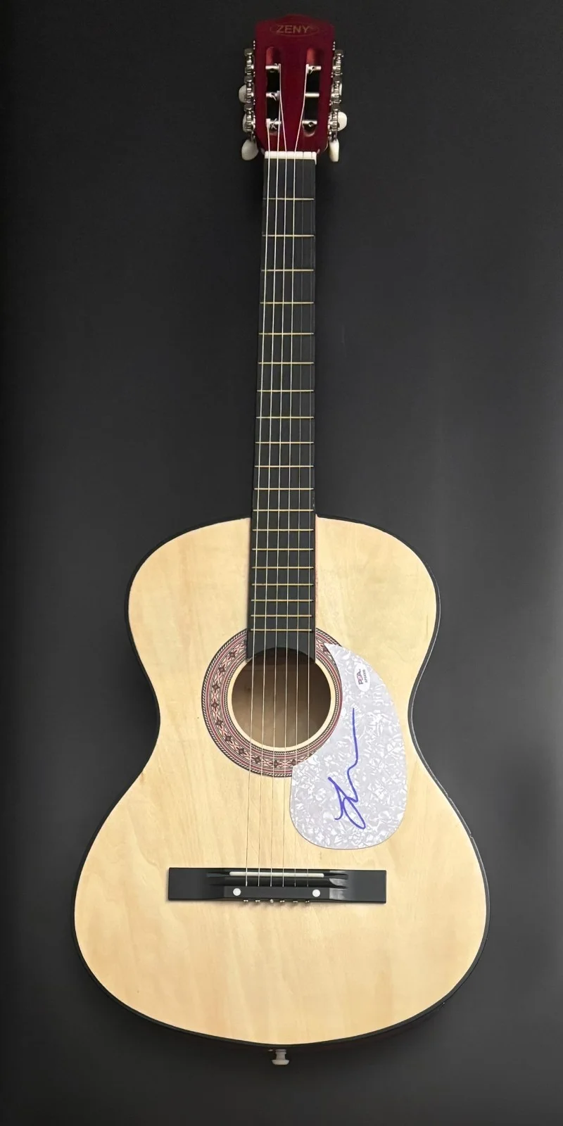 PSA 4 Non Blondes Star * LINDA PERRY * Signed Acoustic Guitar PROOF COA, изображение 3