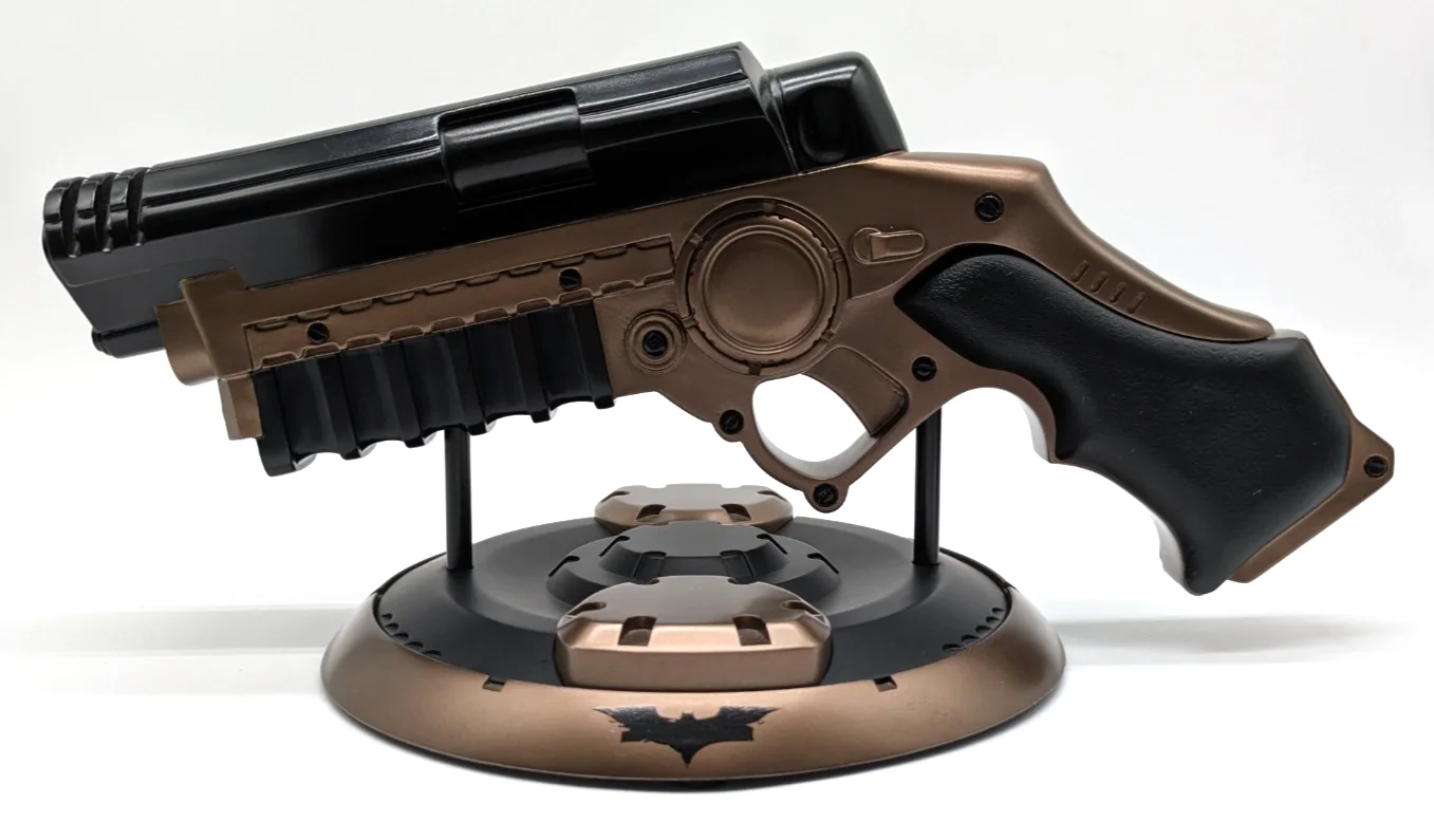 Grappling Launcher Prop Replica | Batman: Dark Knight | DC Direct | Ltd Ed 1500, image 4