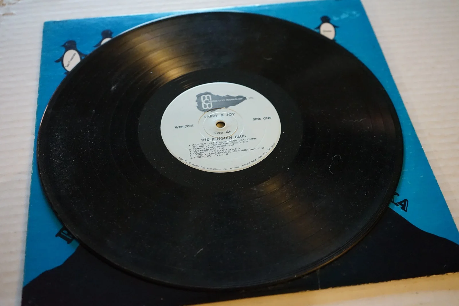 Larry & Joy Live At The Penguin Club LP AUTOGRAPHED By Joy Philbin wife Of Regis, изображение 5