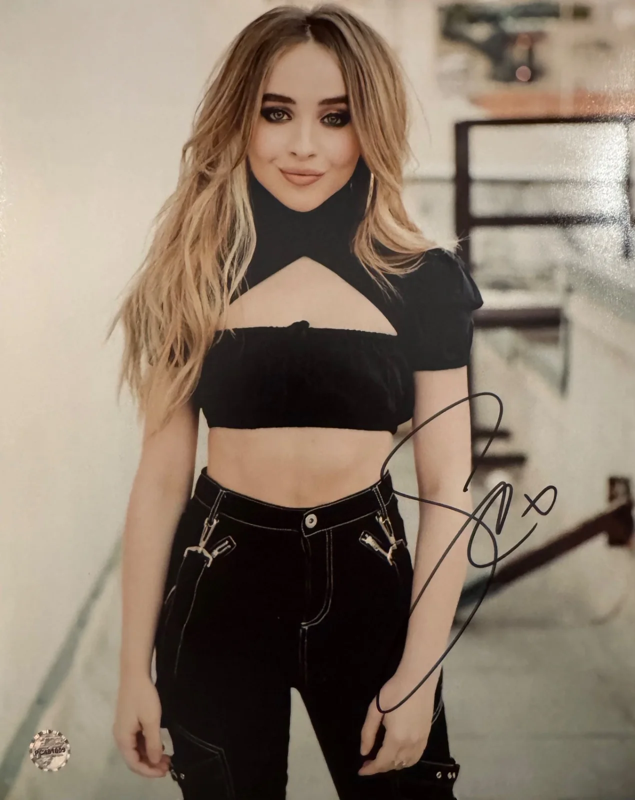 Sabrina Carpenter — Sabrina Carpenter Signed 8x10 Photo – Pop Star Autograph w/ COA