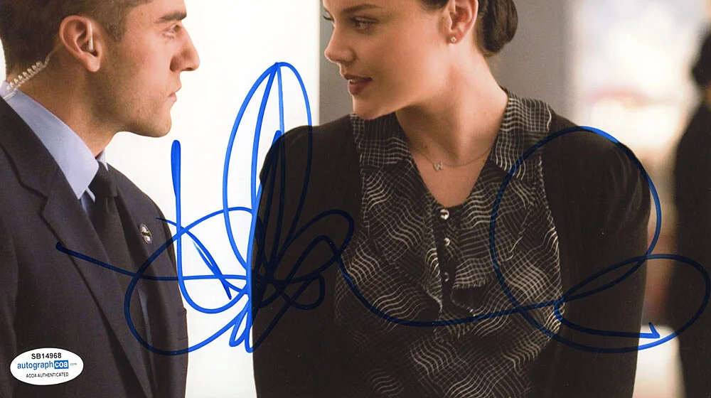ABBIE CORNISH — Abbie Cornish signed Autographed "W.E." 8x10 Photo PROOF b SEXY Hot ACOA COA, изображение 4