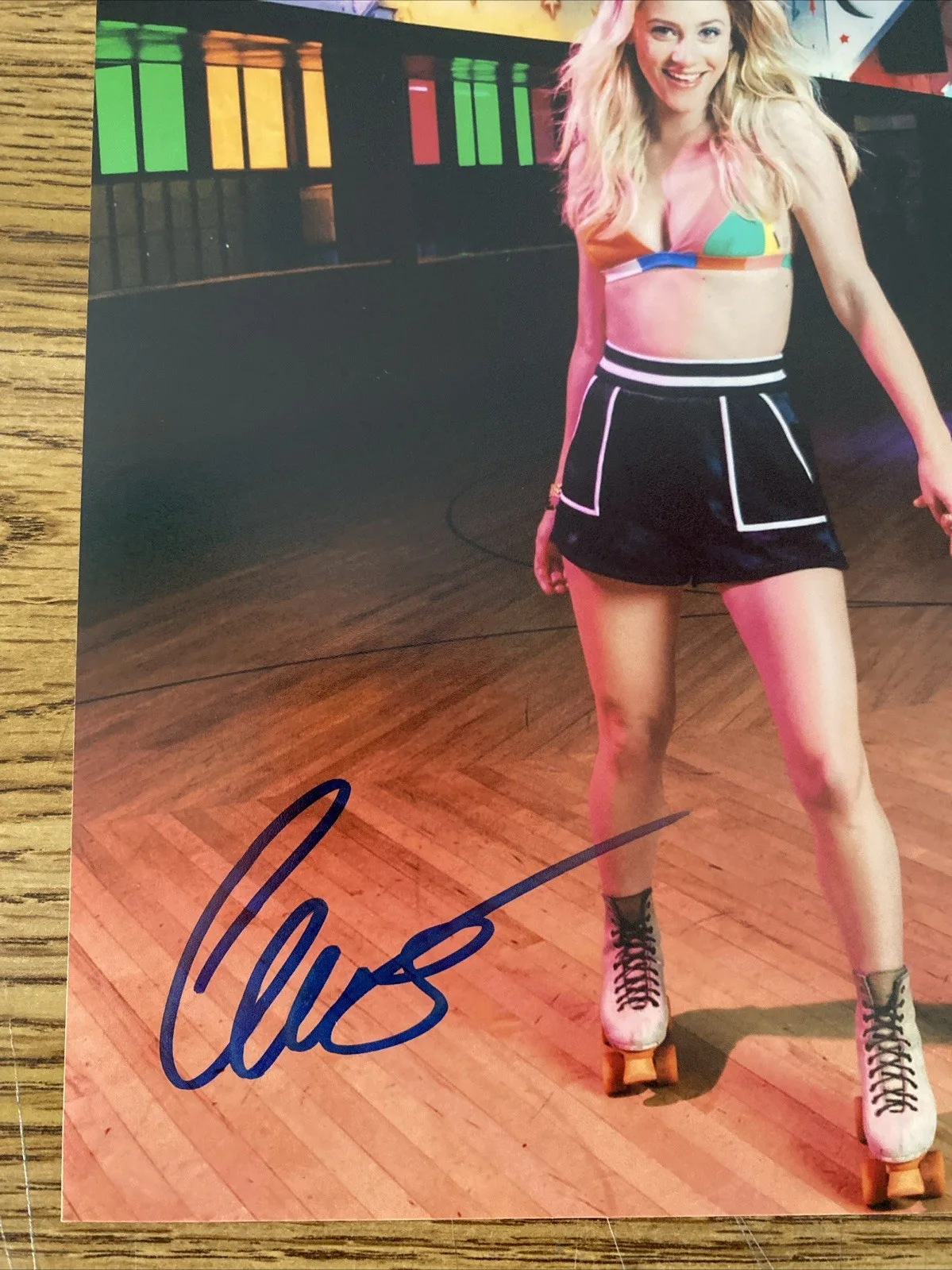Lili Reinhart & Camila Mendes Autographed 8x10 Photo Riverdale Betty Veronica, изображение 2