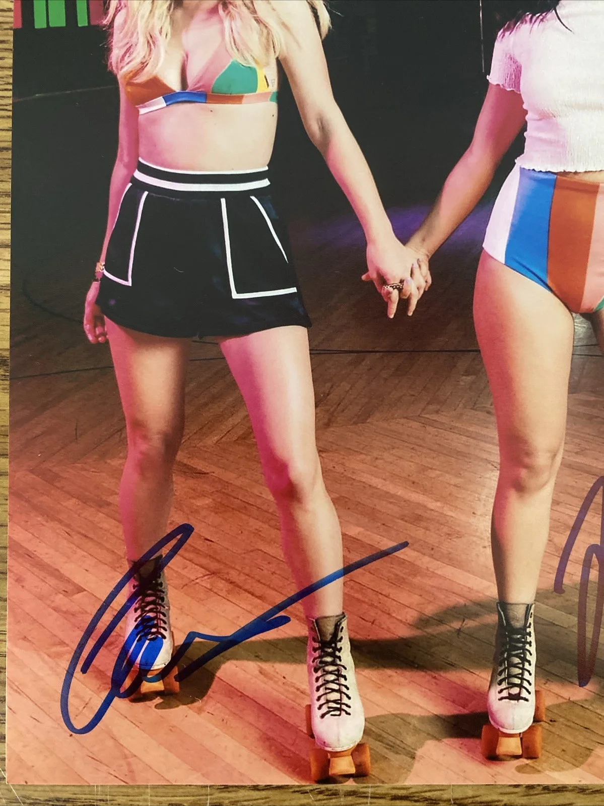Lili Reinhart & Camila Mendes Autographed 8x10 Photo Riverdale Betty Veronica, изображение 2