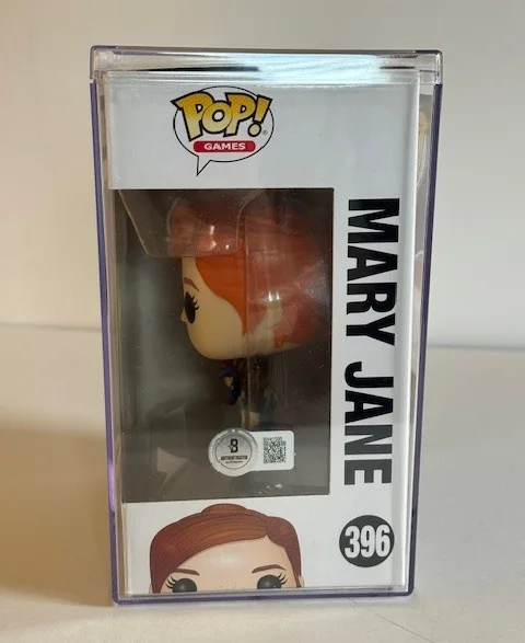 Kirsten Dunst — Kirsten Dunst Signed Mary Jane 396 Funko Marvel Spider-Man Beckett COA Hard Case, image 2