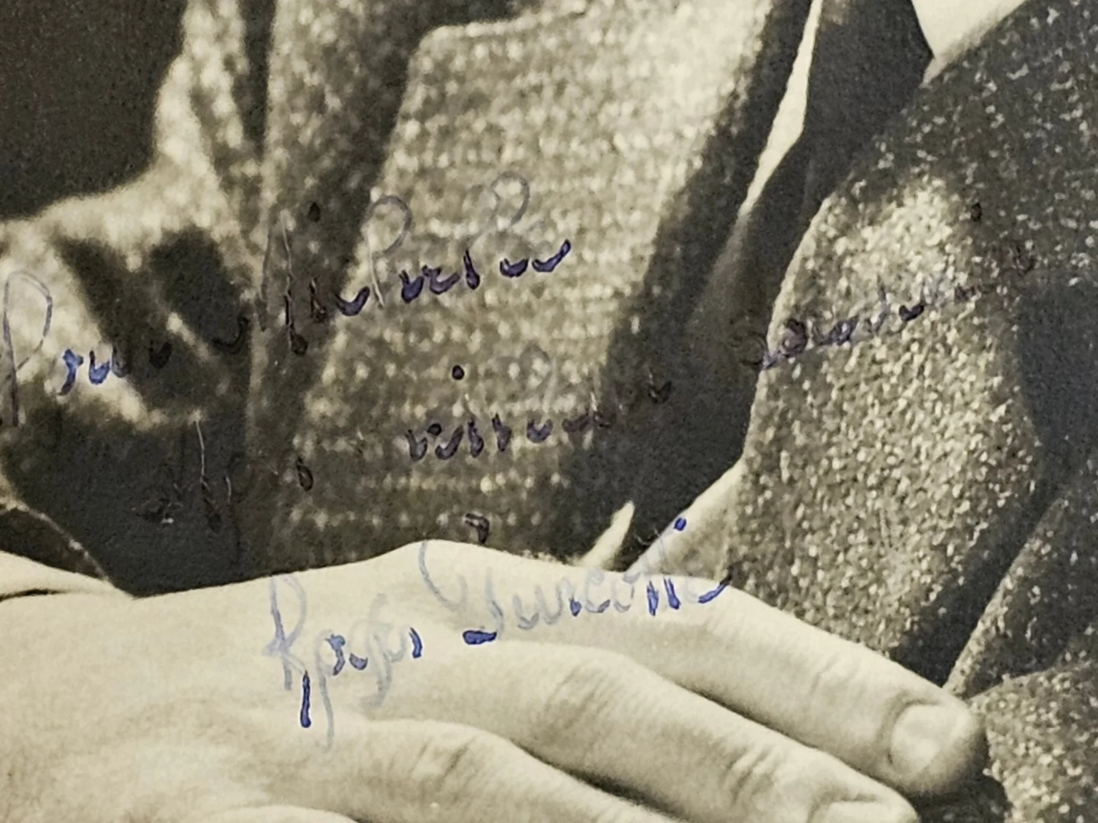 ROGER TURCOTTE — 1960's ROGER TURCOTTE FRENCH QUEBEC ACTOR MOVIE STARS AUTOGRAPH PHOTO - ORIGINAL, изображение 2