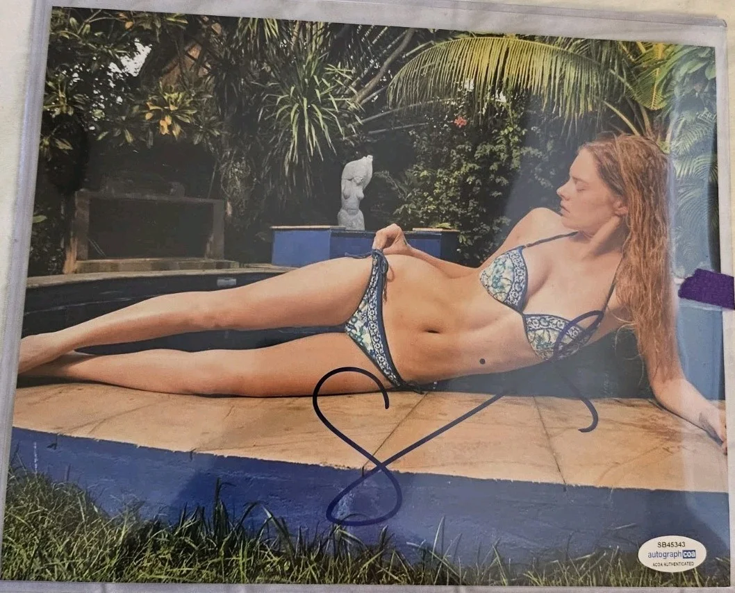 Samara Weaving — Samara Weaving Ready or Not Autographed Signed 8x10 Photo COA