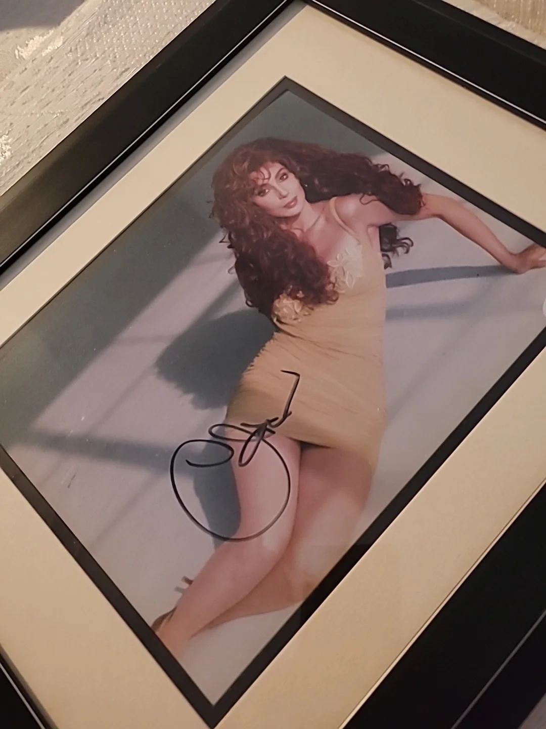 Cher Autographed Signed 8x10 Photo Certified Authentic PSA/DNA., image 4